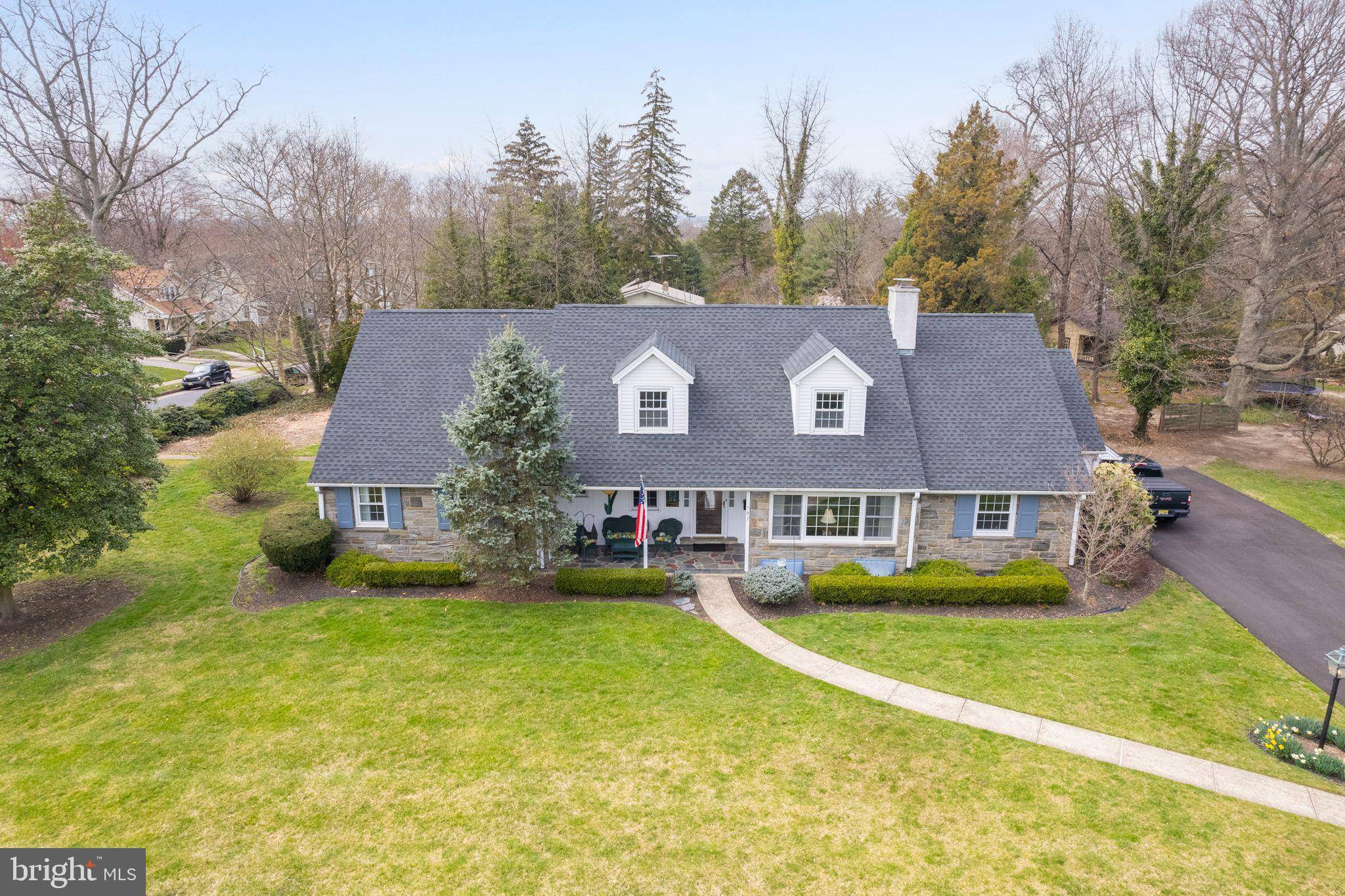Riverton, NJ 08077,701 PARK AVE