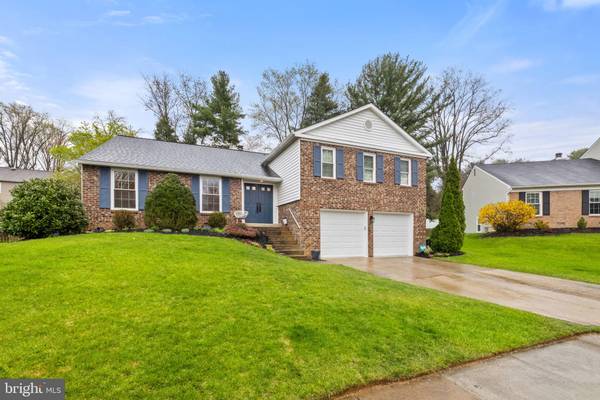 Vienna, VA 22181,9933 COURTHOUSE WOODS CT