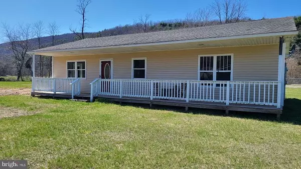 50 INDEPENDENCE DR, Brandywine, WV 26802