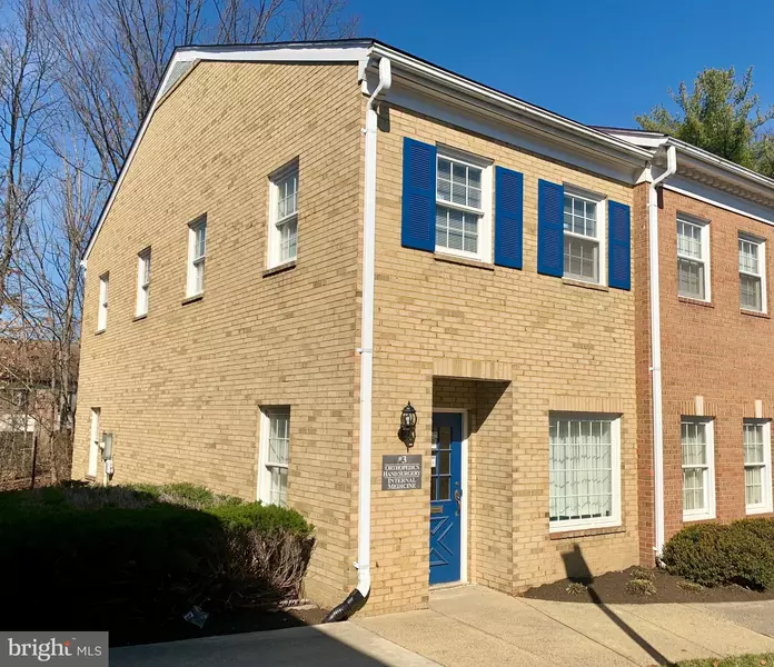 107 E HOLLY AVE #3, Sterling, VA 20164