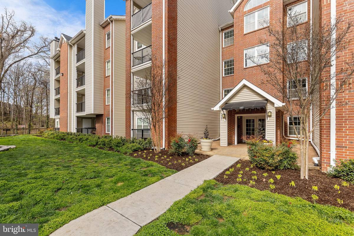 Alexandria, VA 22302,3307 WYNDHAM CIR #2166