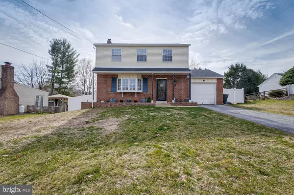 Upper Chichester, PA 19061,2539 E COLONIAL DR