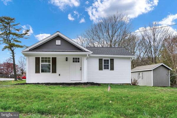 15 BURKHOLDER RD, Red Lion, PA 17356