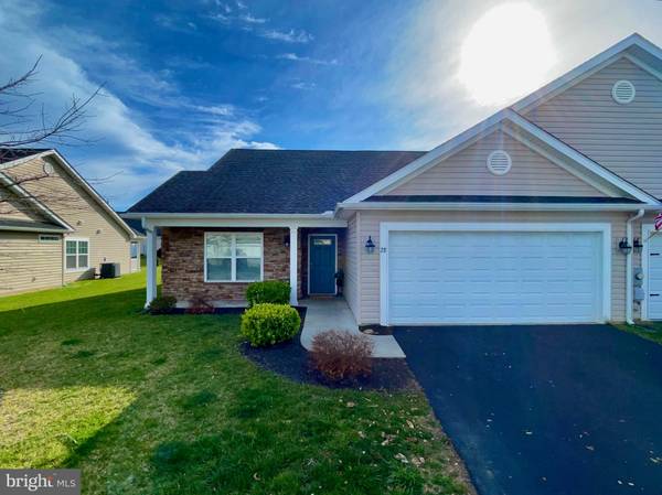 28 COTSWOLD LN, Falling Waters, WV 25419