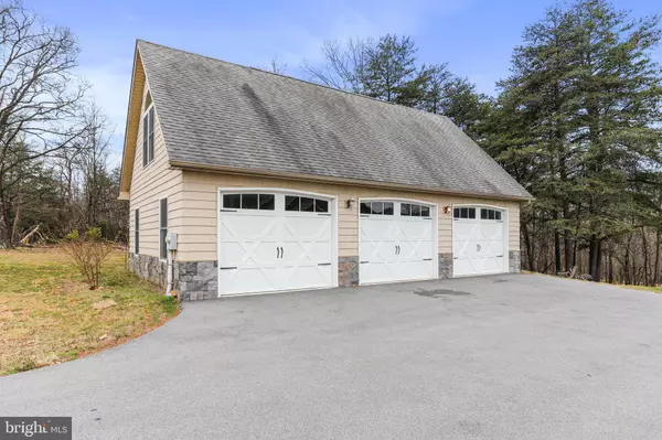 Hedgesville, WV 25427,94 PEARL CT