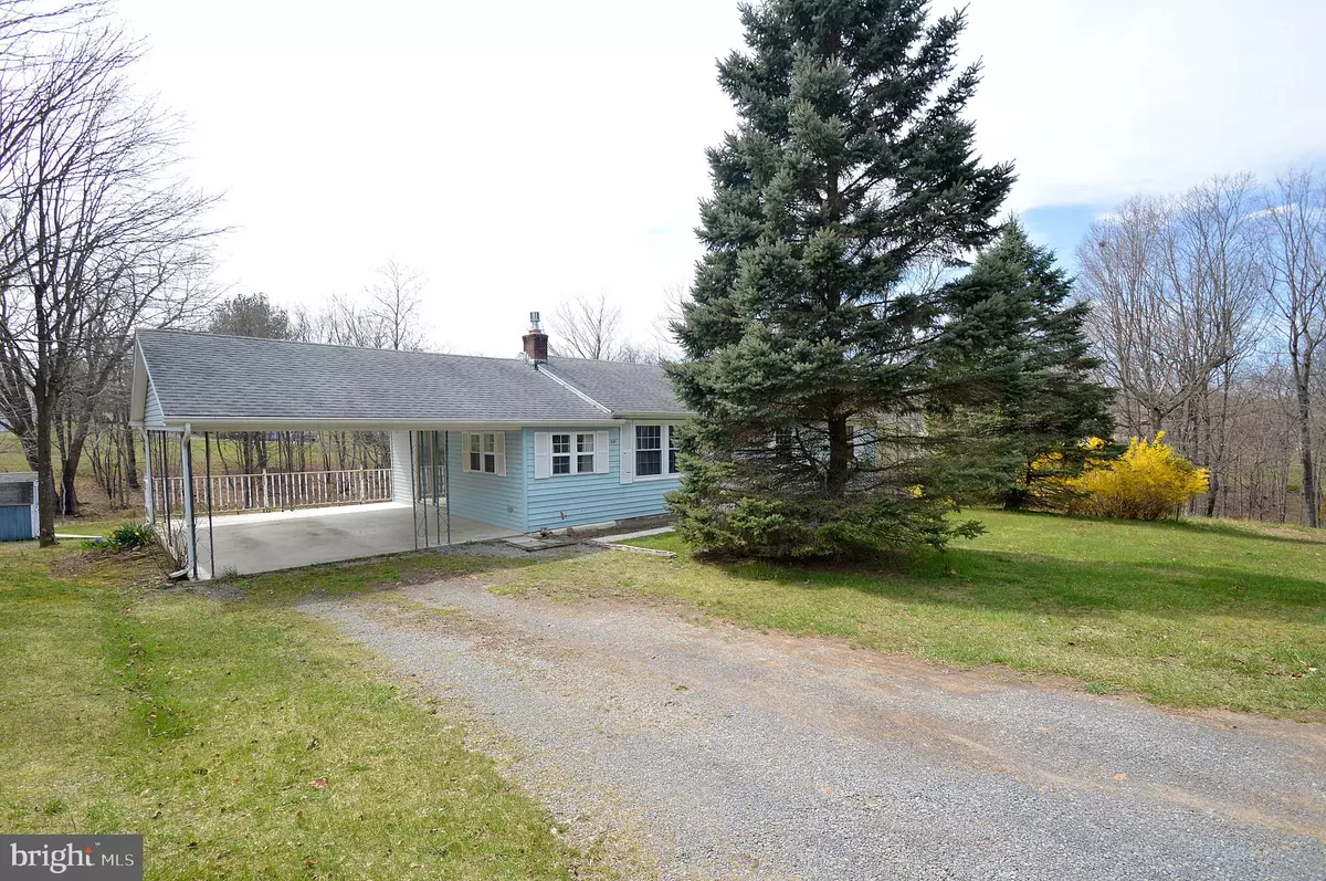 Berkeley Springs, WV 25411,301 FUNK LN