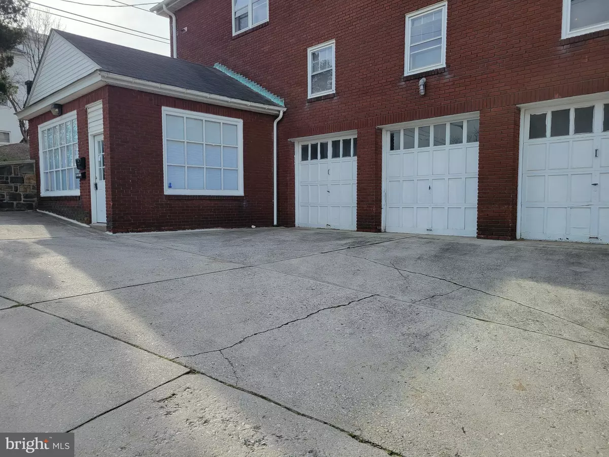 Norristown, PA 19401,670 E AIRY ST #OFFICE/WAREHOUSE