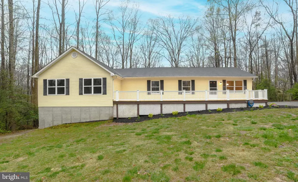 36910 W LAKELAND DR, Mechanicsville, MD 20659