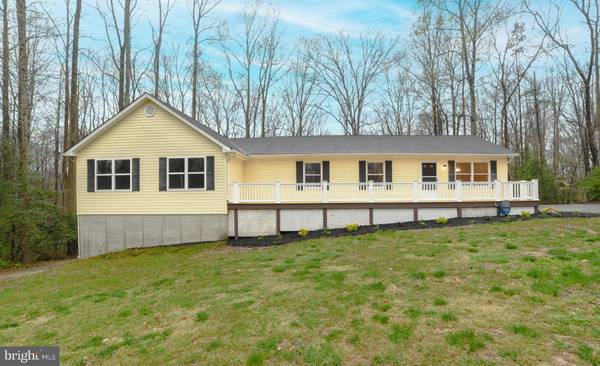 36910 W LAKELAND DR, Mechanicsville, MD 20659