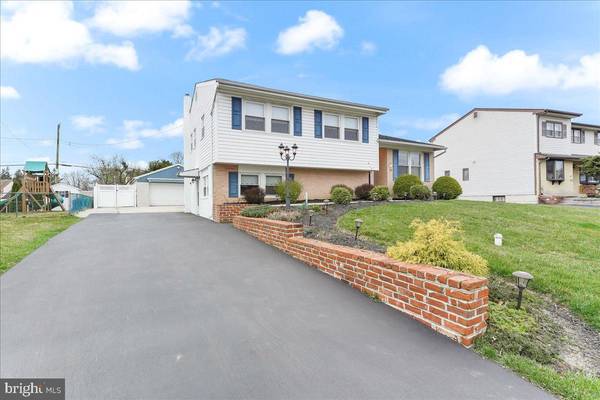 414 ELDON DR, Broomall, PA 19008