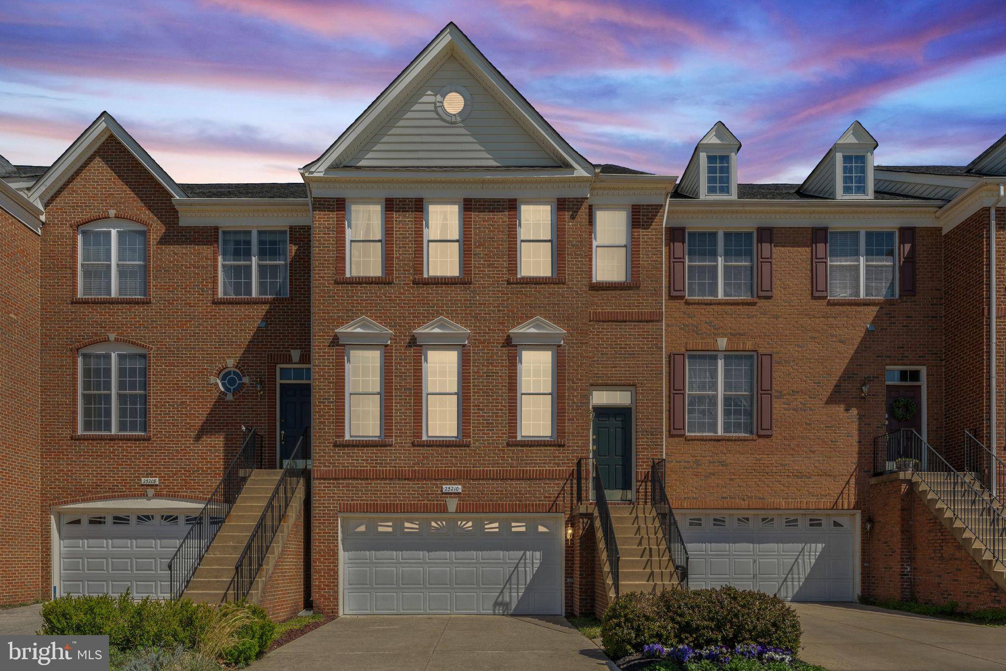 Chantilly, VA 20152,25210 WHIPPOORWILL TER