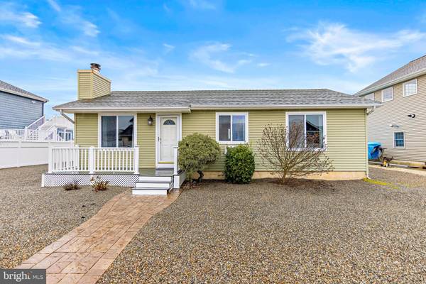 144 CATHERINE LN, Manahawkin, NJ 08050