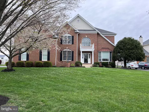 Luxurious Living in Loudoun Valley Estates: 43576 Warden Dr,Rajeev Vashist