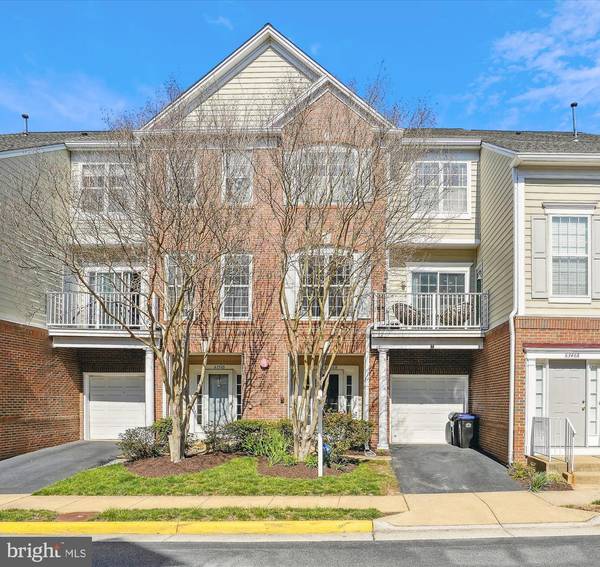 6346-B HAWK VIEW CT #66, Alexandria, VA 22312