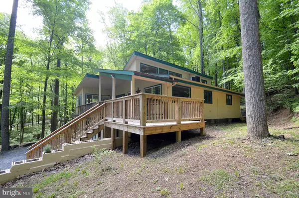 Berkeley Springs, WV 25411,61 DOGWOOD LN