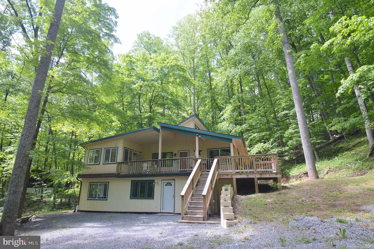 Berkeley Springs, WV 25411,61 DOGWOOD LN