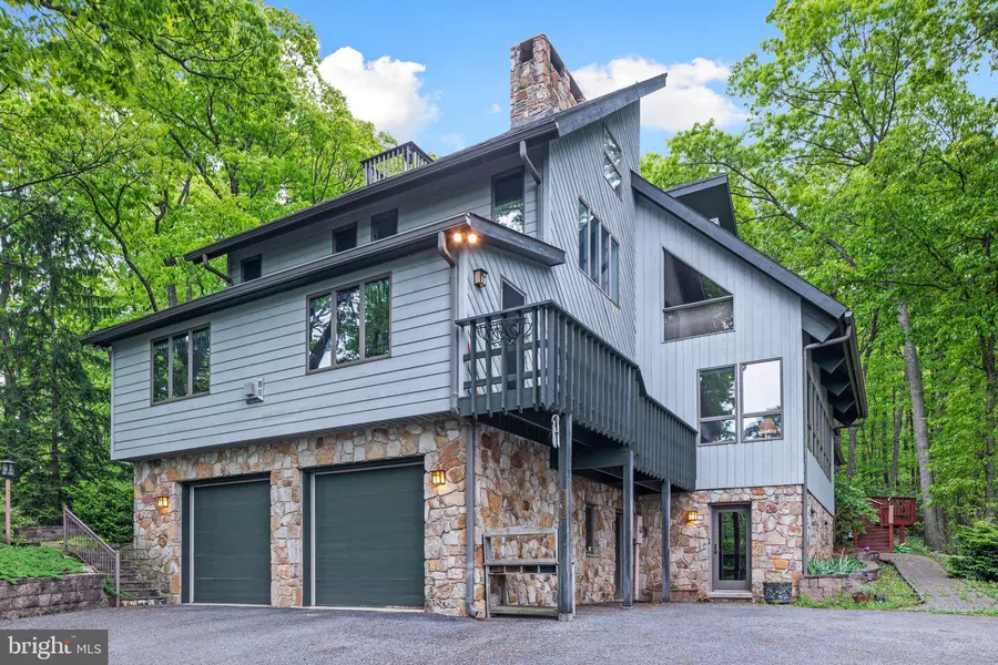 576 MOUNTAIN LAUREL DR, Mount Jackson, VA 22842