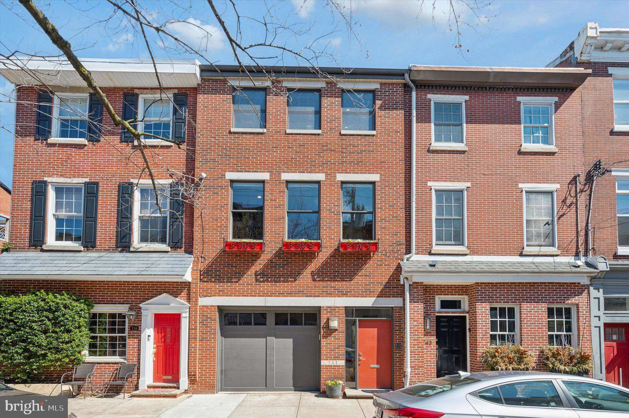 741 S 2ND ST, Philadelphia, PA 19147