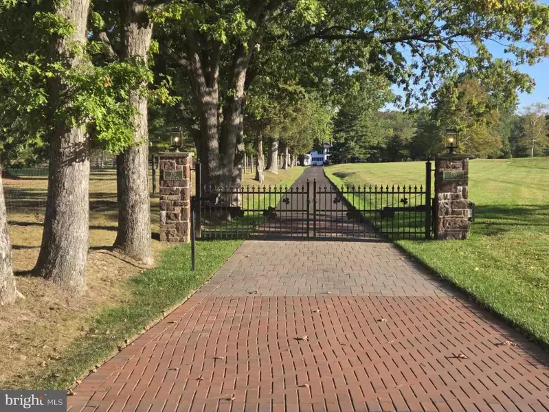 220 STOOPVILLE RD, Newtown, PA 18940