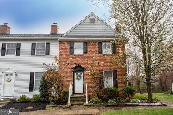 37 LIBERTY PL, Doylestown, PA 18901