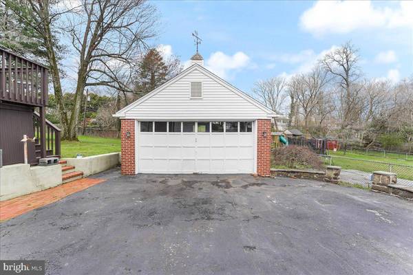 Newtown Square, PA 19073,22 ROCKWOOD RD