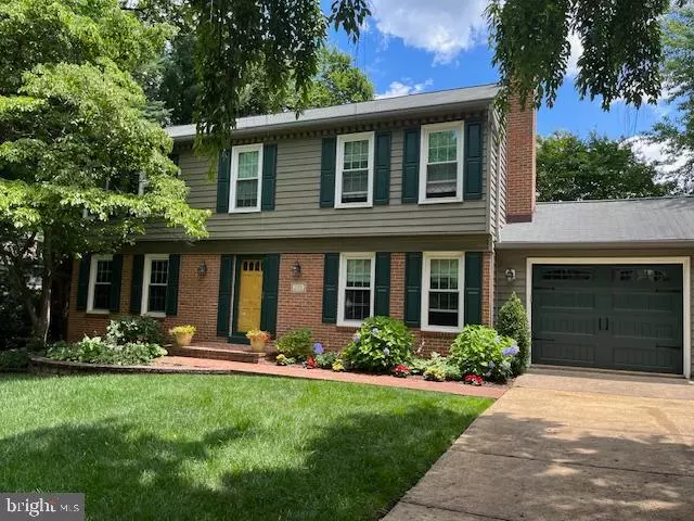 Falls Church, VA 22043,2105 CROFTON PL