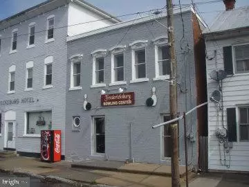 103 E MAIN ST, Fredericksburg, PA 17026