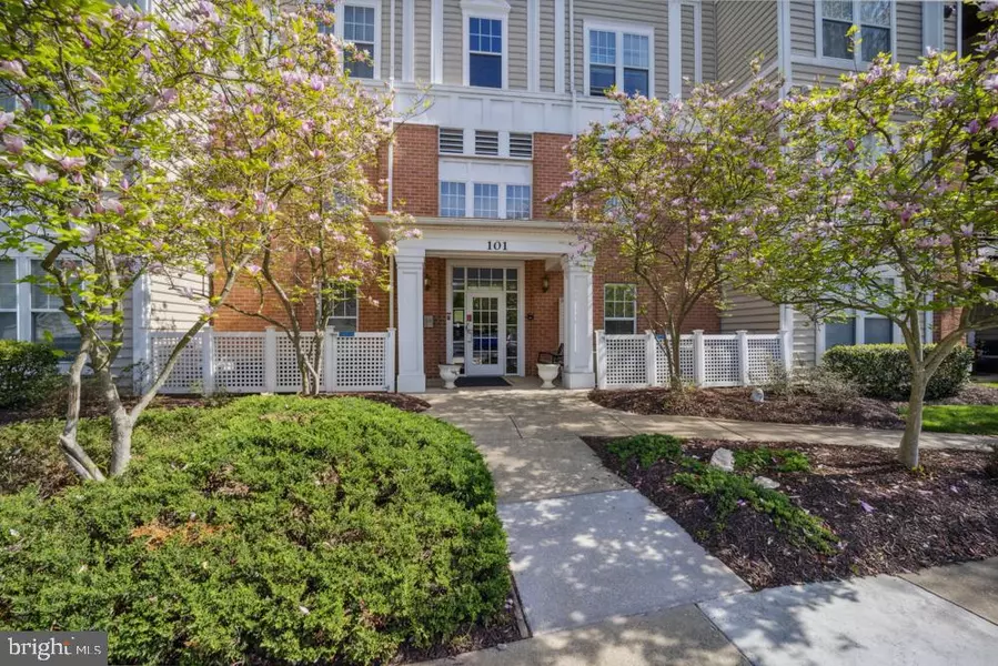 101 WATKINS POND BLVD #4-206, Rockville, MD 20850