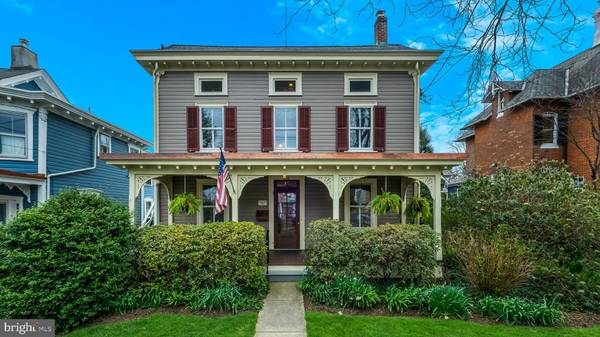 230 W COURT ST, Doylestown, PA 18901