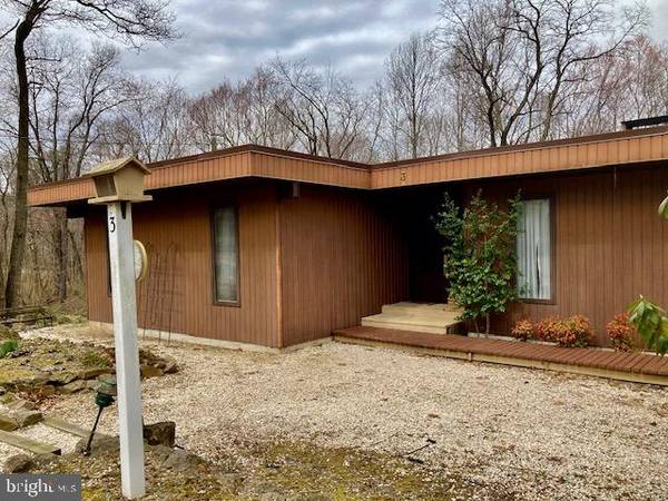 Newmanstown, PA 17073,3 GLASSMOYER LN