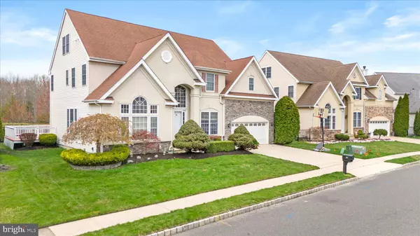 Howell, NJ 07731,18 ARROWWOOD CT