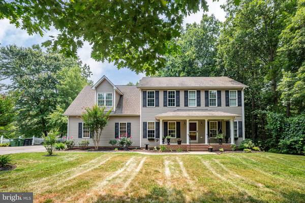 7908 S WOODS DR, Fredericksburg, VA 22408