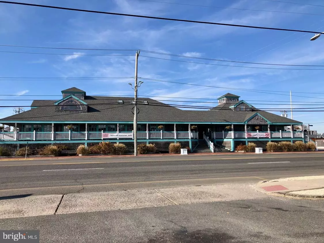 Beach Haven, NJ 08008,1002 N BAY AVE