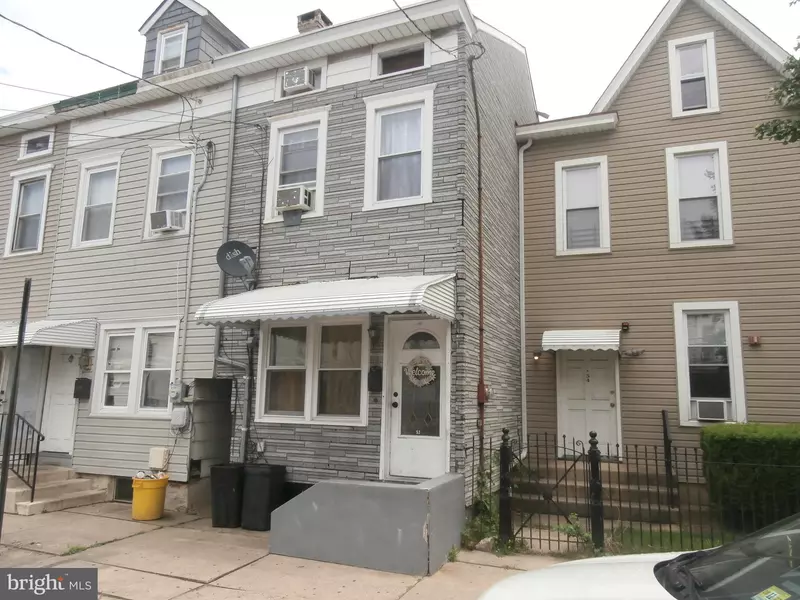 52 RANDALL AVE, Trenton, NJ 08611