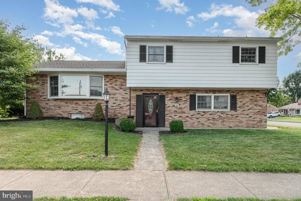 14 S WEST AVE, Shiremanstown, PA 17011