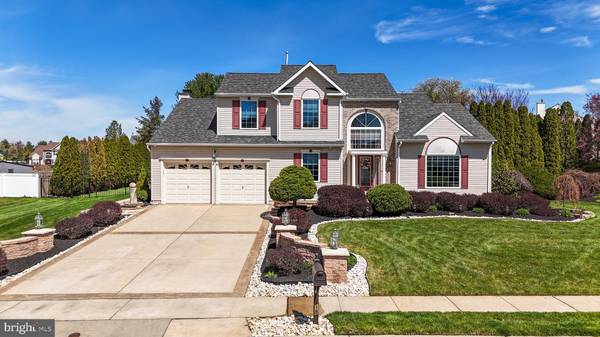 18 WOODDUCK DR, Mullica Hill, NJ 08062