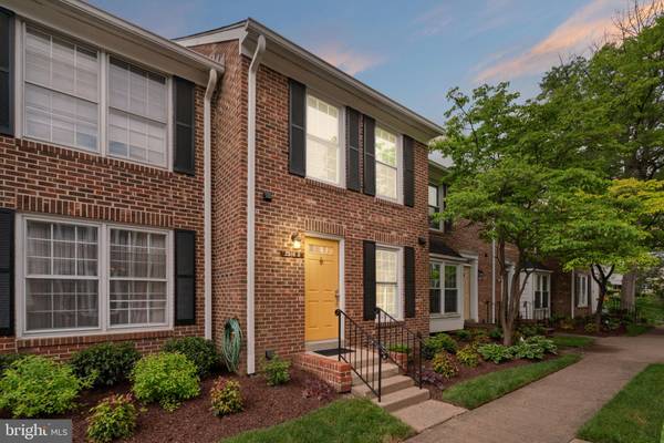 2516-D S ARLINGTON MILL DR #4, Arlington, VA 22206