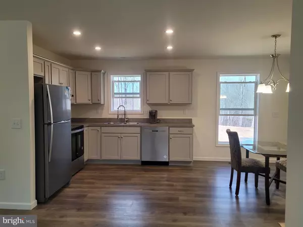 Warsaw, VA 22572,1613 SNYDER RD