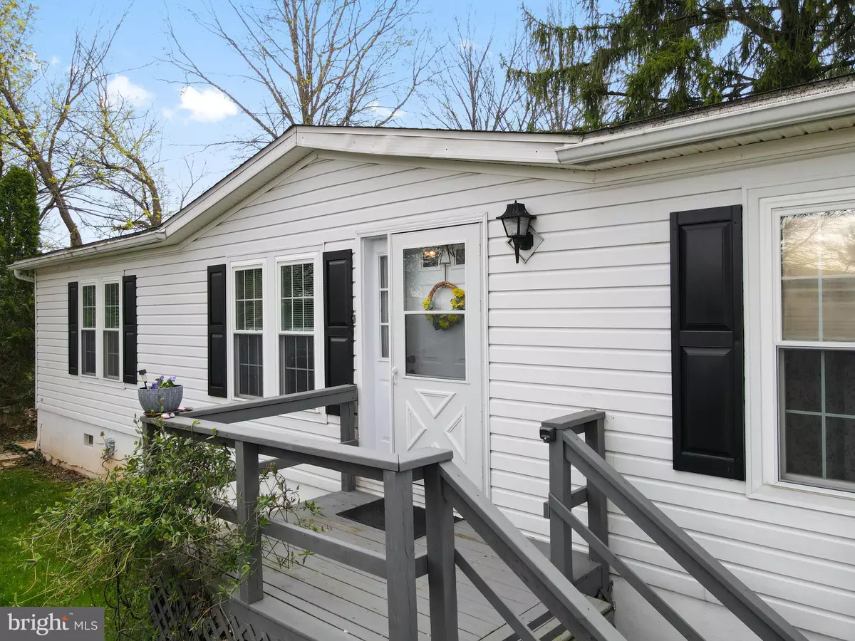 Red Hill, PA 18076,263 W 8TH ST