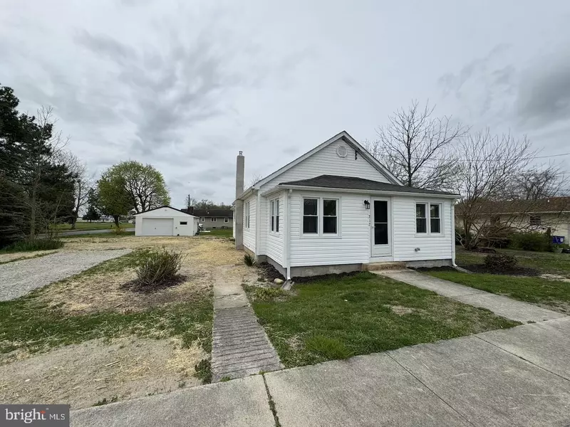 212 E HIGH ST, Felton, DE 19943