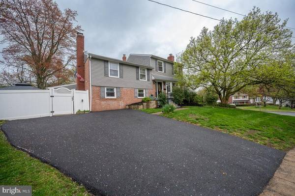 200 LEWIS RD, Springfield, PA 19064