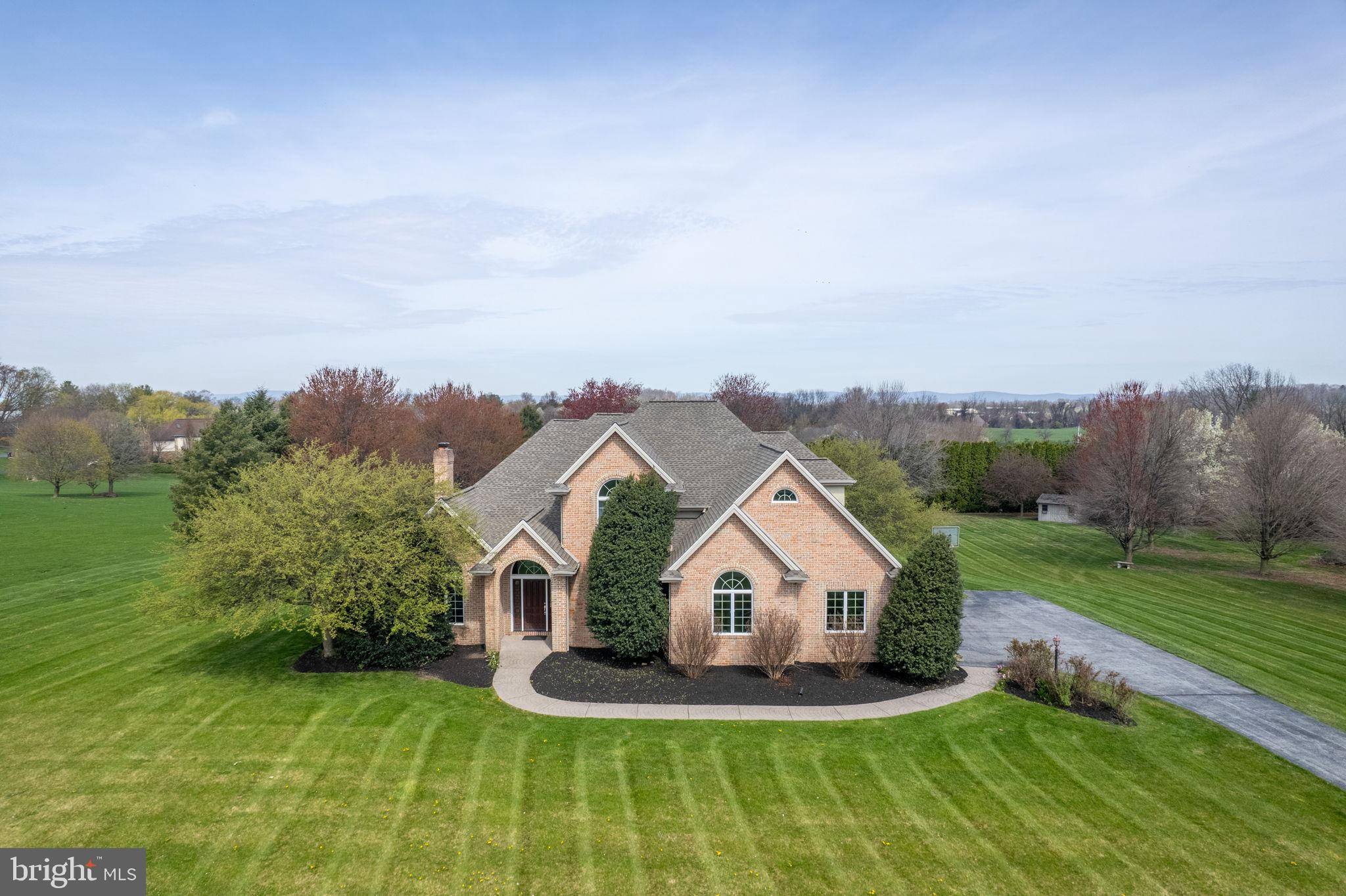 8 ROCKWELL CT, Carlisle, PA 17015