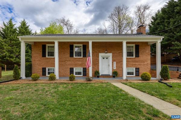 124 LOCUST ST, Amherst, VA 24521