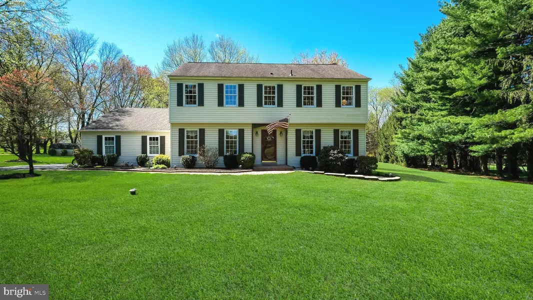 3325 EPHROSS CIR, Doylestown, PA 18902