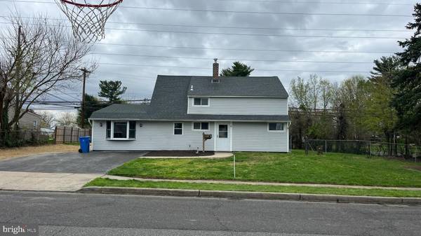 59 GRASSPOND RD, Levittown, PA 19057