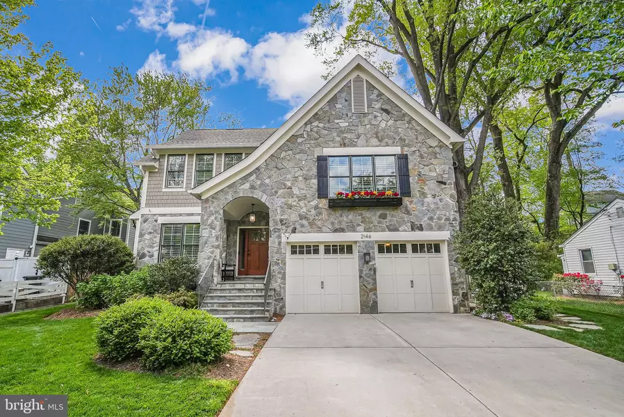 2146 LILY POND DR, Falls Church, VA 22043