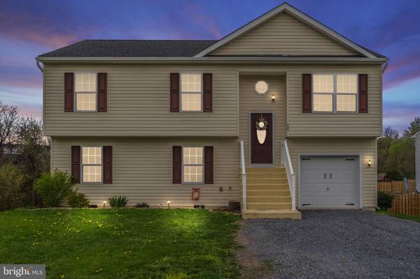 132 MCKINLEY, Inwood, WV 25428