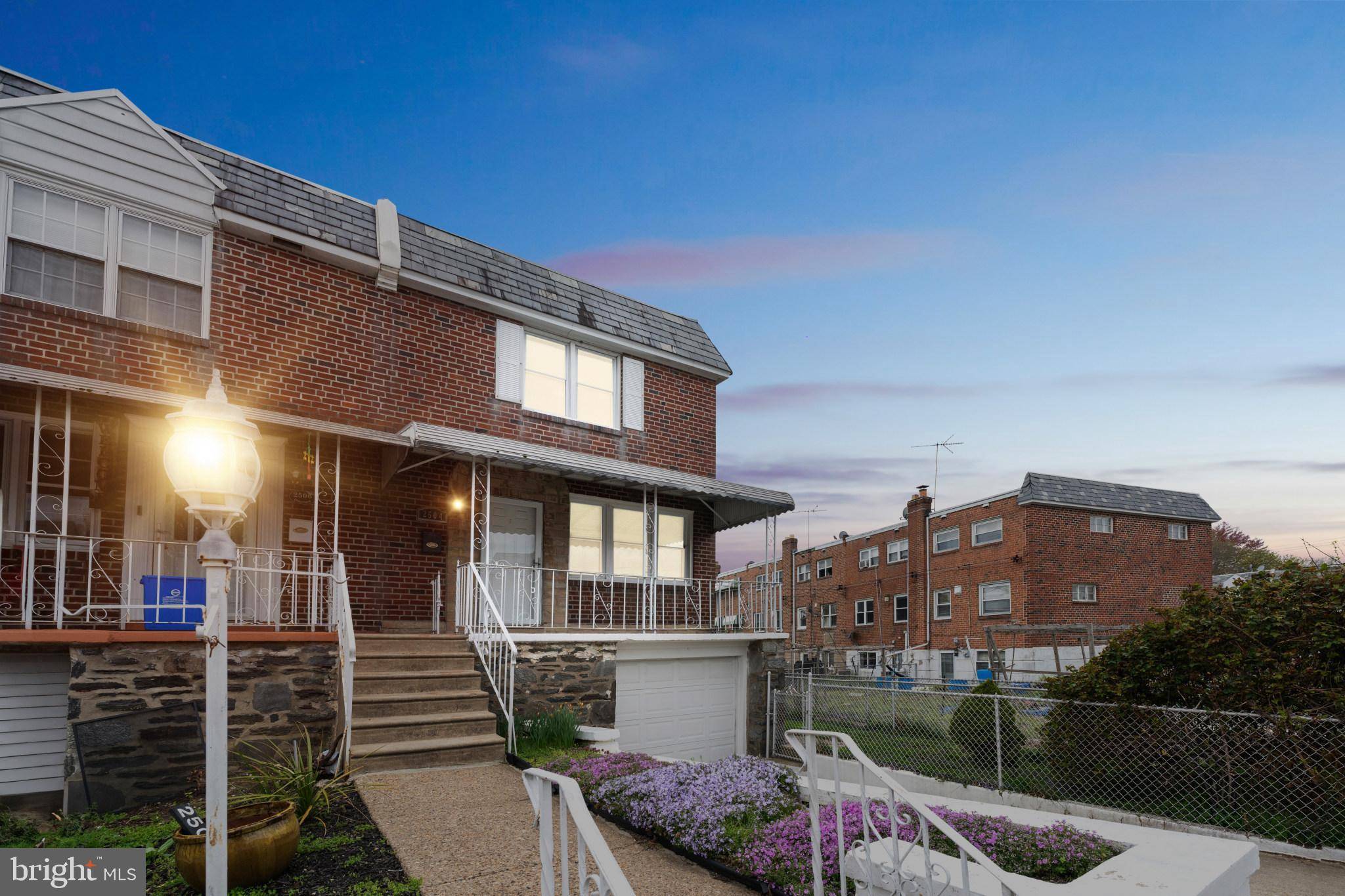 Philadelphia, PA 19153,2504 S CLAYMONT ST
