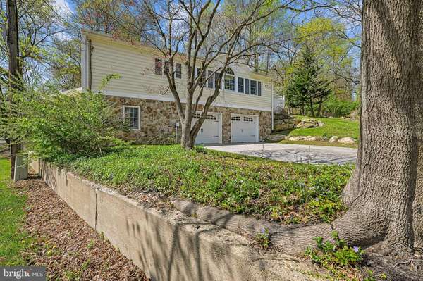 1047 YORKLYN RD, Hockessin, DE 19707