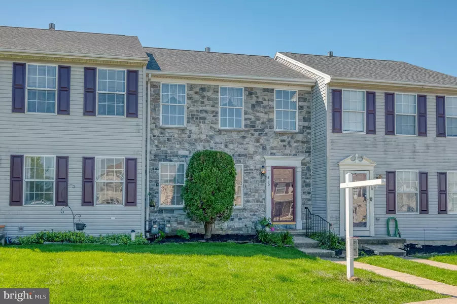 330 CHARLES CIR, York, PA 17406